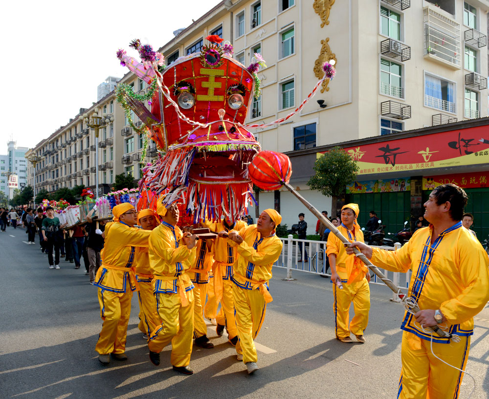 米兰体育中国官网-传统民俗龙舞运动会，文化与运动的完美结合的简单介绍