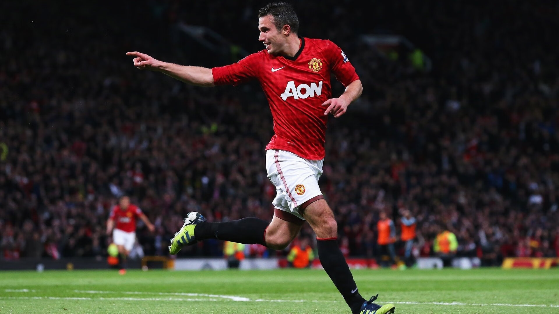 米兰体育平台-英超巅峰对决，精彩瞬间点燃比赛激情，英超争冠2021