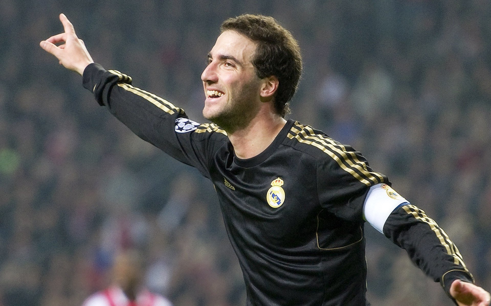 米兰体育下载-西甲官方宣布实行新裁判判罚准则，确保比赛公平，西甲比赛规则